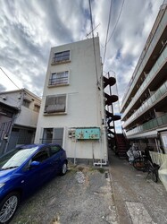 幸町マンションの物件外観写真